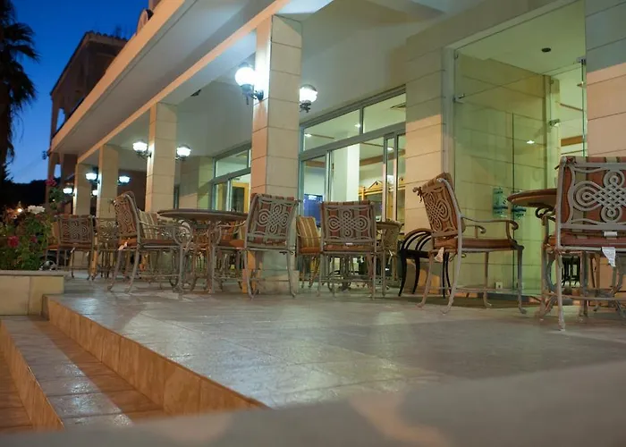 Tylos ホテル カト・ピルゴス