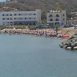 Tylos Beach فندق