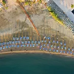 Tylos Beach كاتو بيرغوس