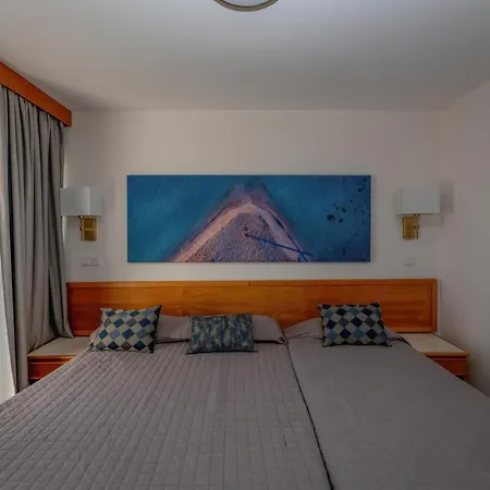 Tylos Hotel 2*