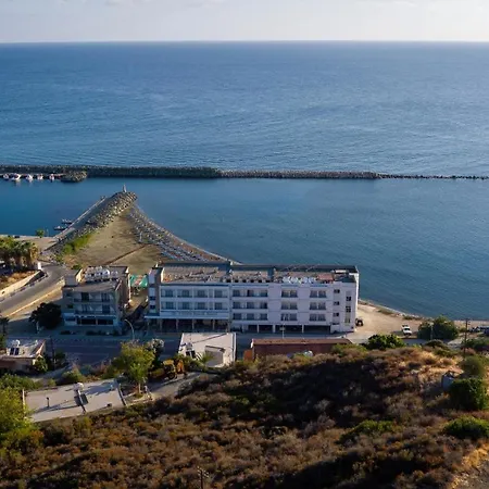 Tylos Hotel 2*