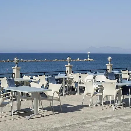 Tylos Beach كاتو بيرغوس