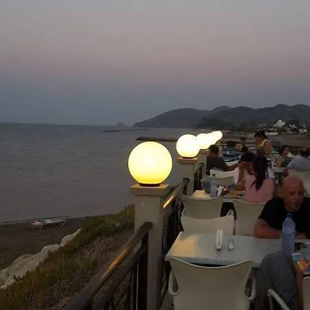 فندق Tylos Beach 2*