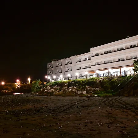 فندق Tylos Beach