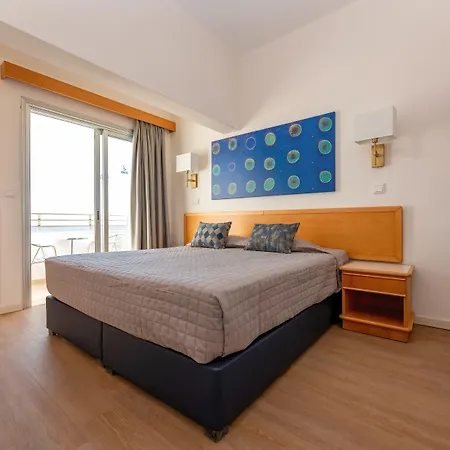 فندق Tylos Beach 2*