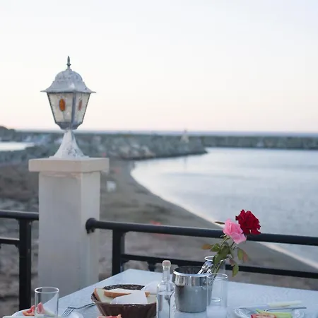 Tylos Beach فندق