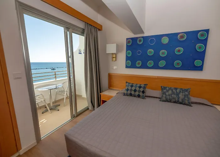 Hotel Tylos Kato Pyrgos